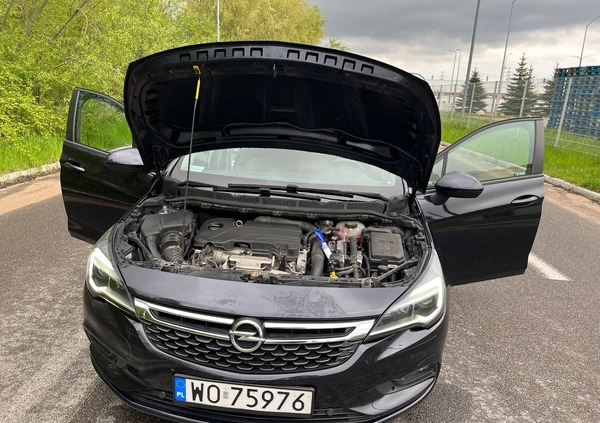 Opel Astra cena 54200 przebieg: 75343, rok produkcji 2018 z Białystok małe 254